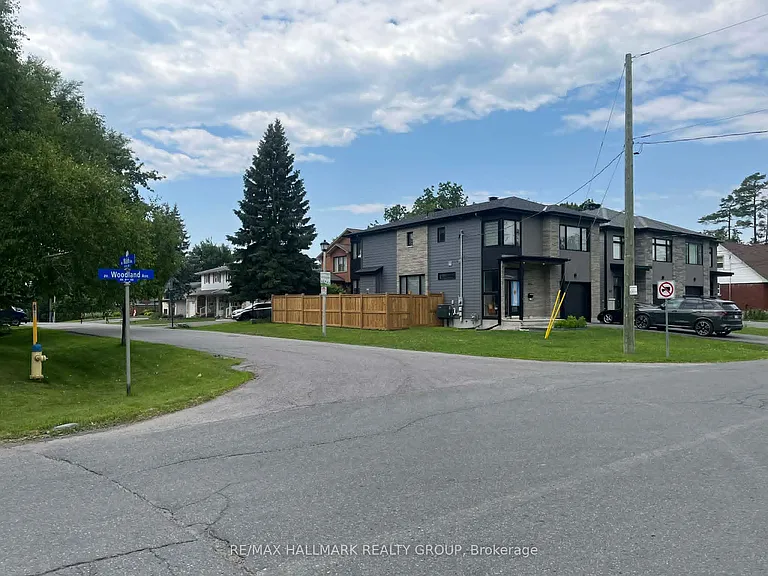 484 Woodland Ave — Photo 2