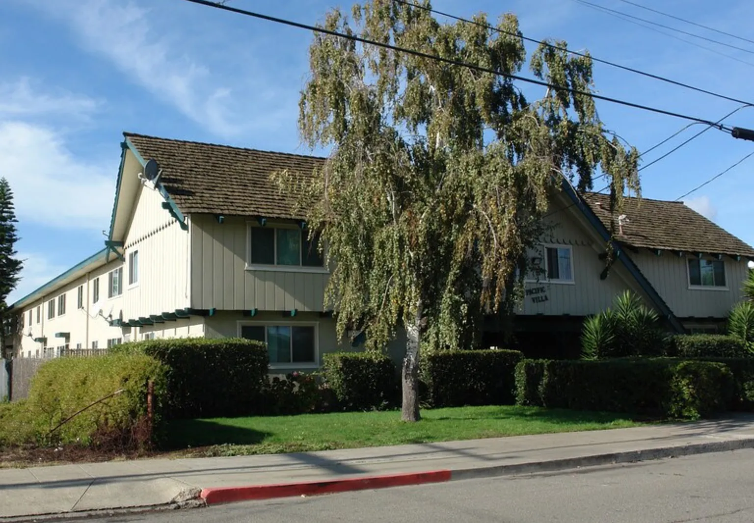 Pacific Villa Apartments — Photo 1