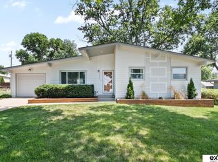 3415 Gateway Rd, Elkhorn, NE 68022