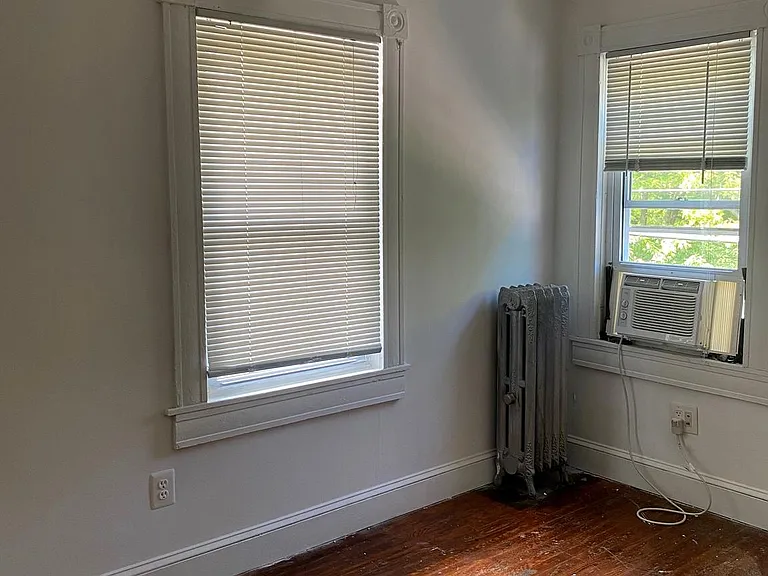 421 E Lake Ave — Photo 14