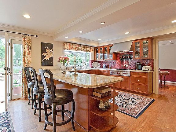 4th image of 5224 Ambridge Dr