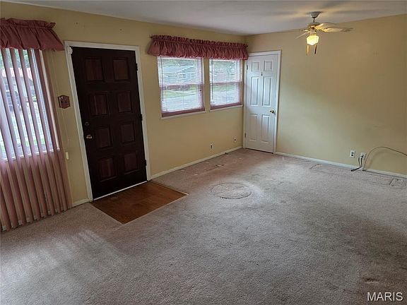 4th image of 10519 Lilac Ave