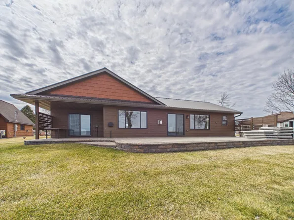 28840 S Shore Dr, Starbuck, MN 56381