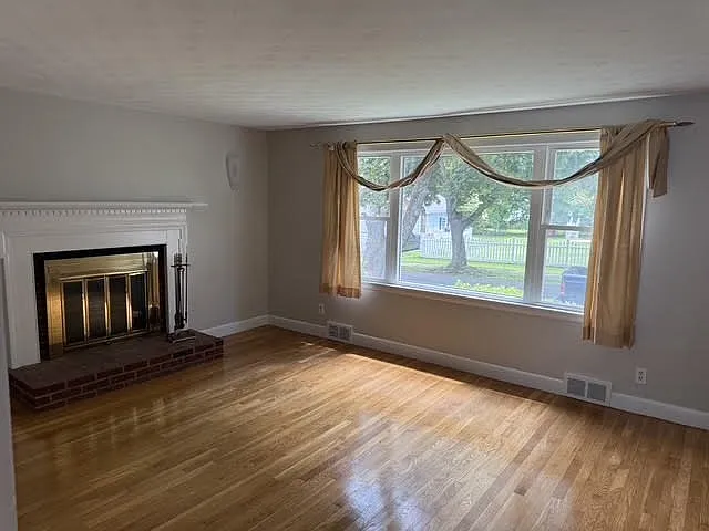 7 Puritan Rd — Photo 8