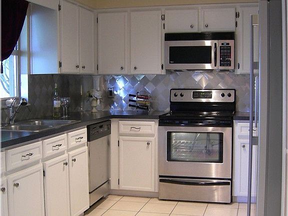 3rd image of 7752 Hyacinth Dr