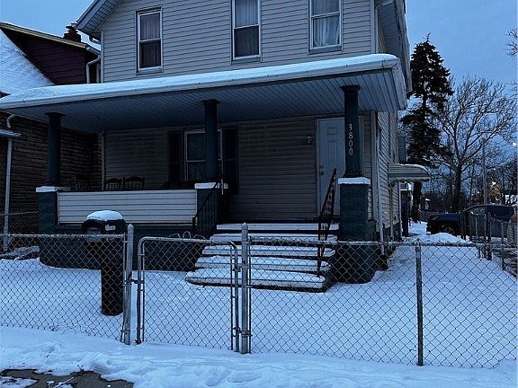 2nd image of 3800 Carlyle Ave