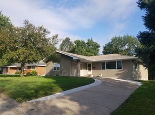367 Apple St, East Dubuque, IL 61025