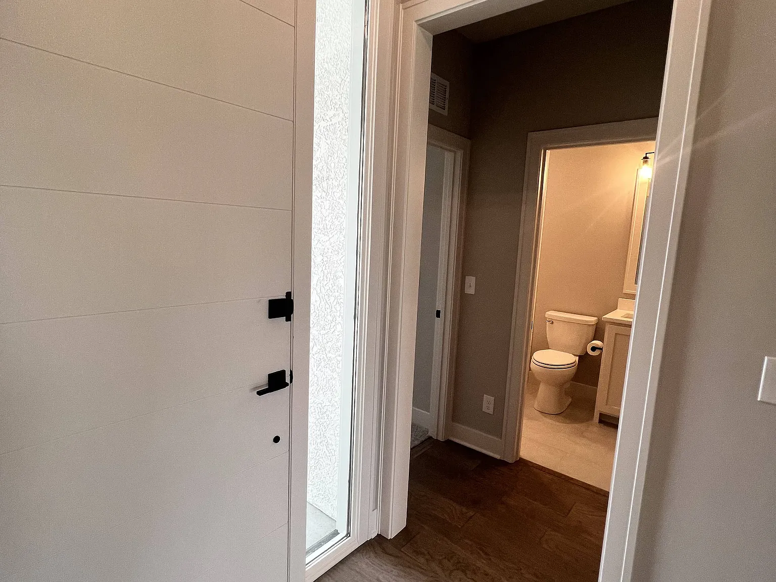 4 bed, 2392 sqft, $3,600 — Photo 4