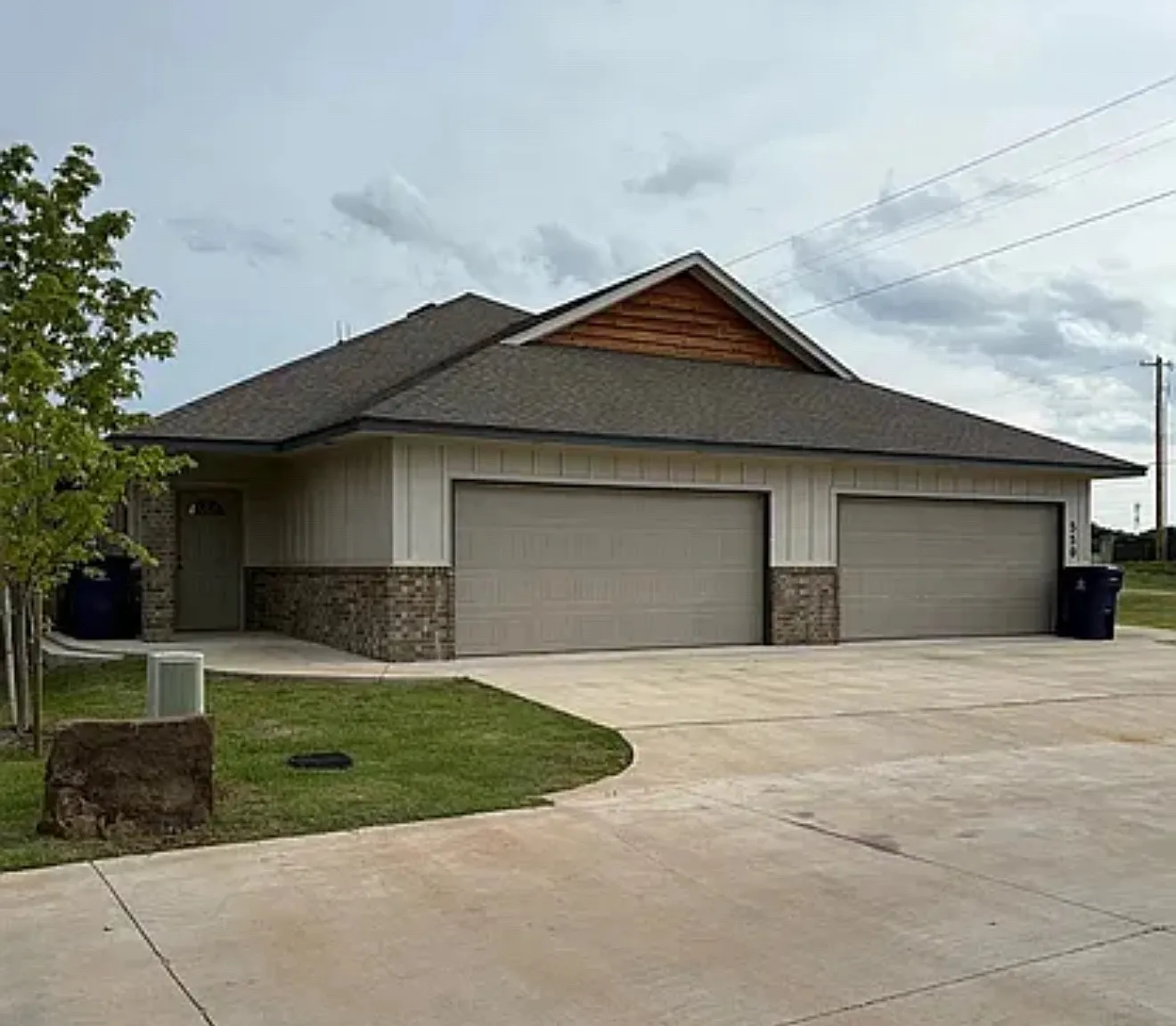 3 bed, 1240 sqft, $1,499 — Photo 1