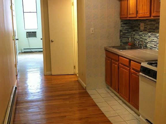 4th image of 341 Union Ave APT 1
