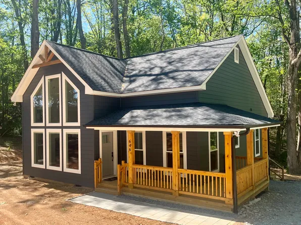 646 Greenville St, Saluda, NC 28773