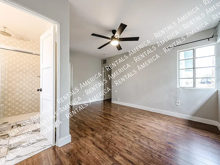 1723 W Indianola Ave — Photo 27