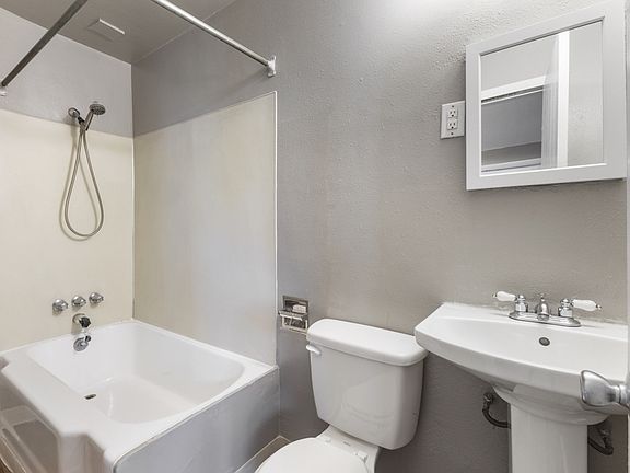 3rd image of 608 N J St #2