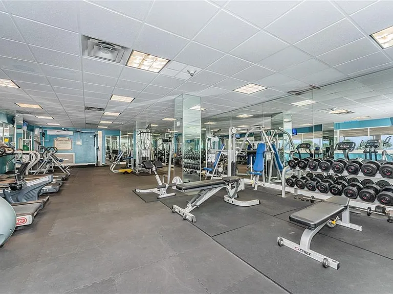 880 Mandalay Ave #S202 — Photo 22