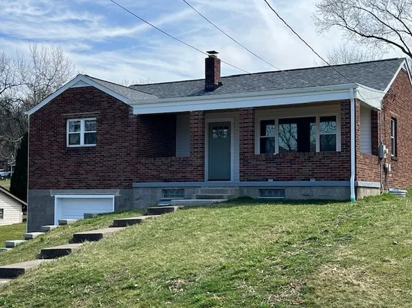 9010 Walnut St, Westmoreland City, PA 15692