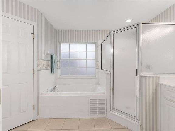 4th image of 11883 SE 176th Place Rd