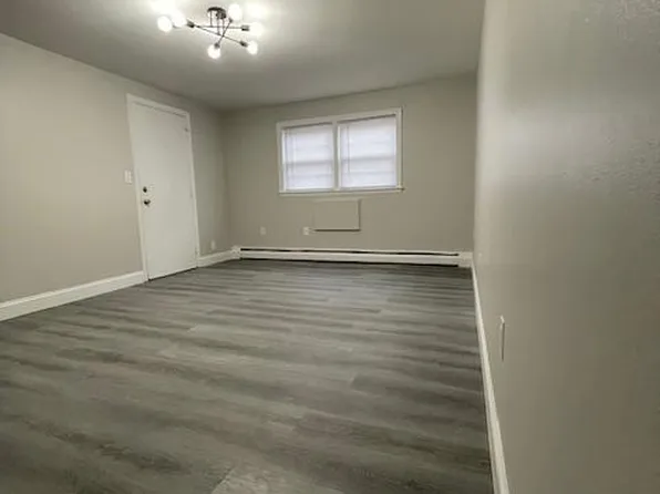 338 Park Ave, East Hartford, CT