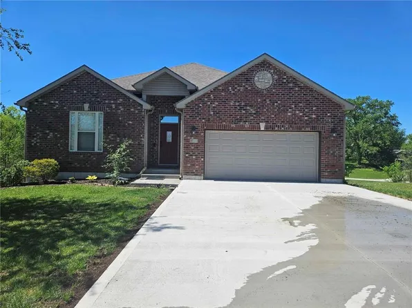 809 Charles St, Knob Noster, MO 65336