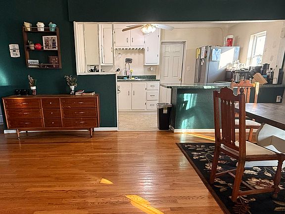 4th image of 2109 S Moffet Avenue