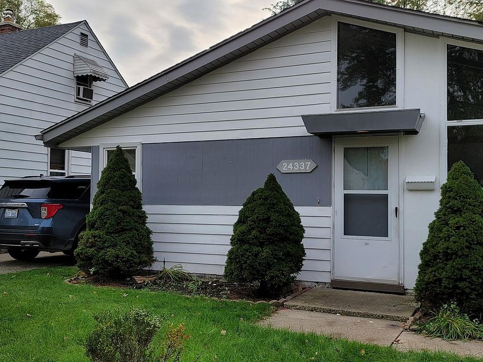 1st image of 24337 Stanford St