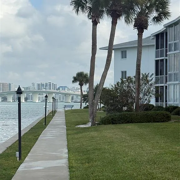 775 John Ringling Blvd #33 — Photo 40