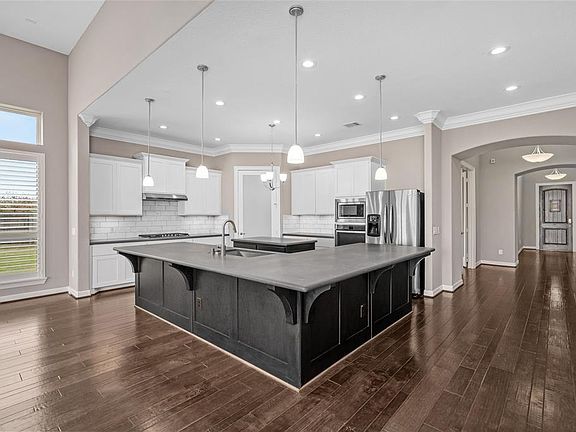 2nd image of 42 Floral Hills Ln