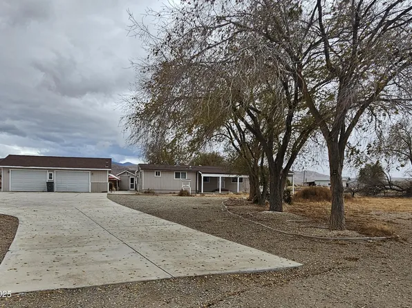 9 Holmes Ct, Yerington, NV 89447