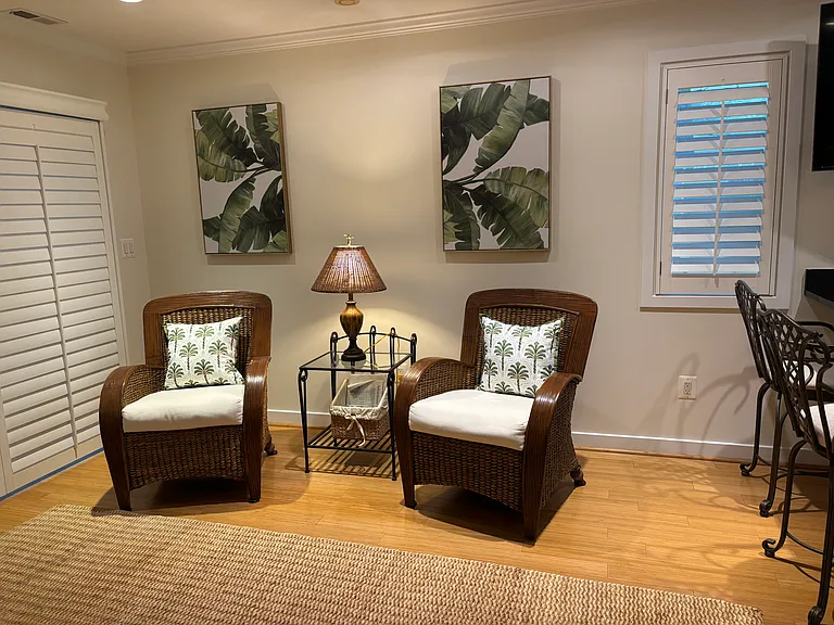 18 E Lake Dr #1 — Photo 4