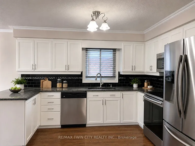 530 Peach Blossom Ct — Photo 3