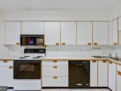 7 Pipe Hill Ct #B — Photo 9