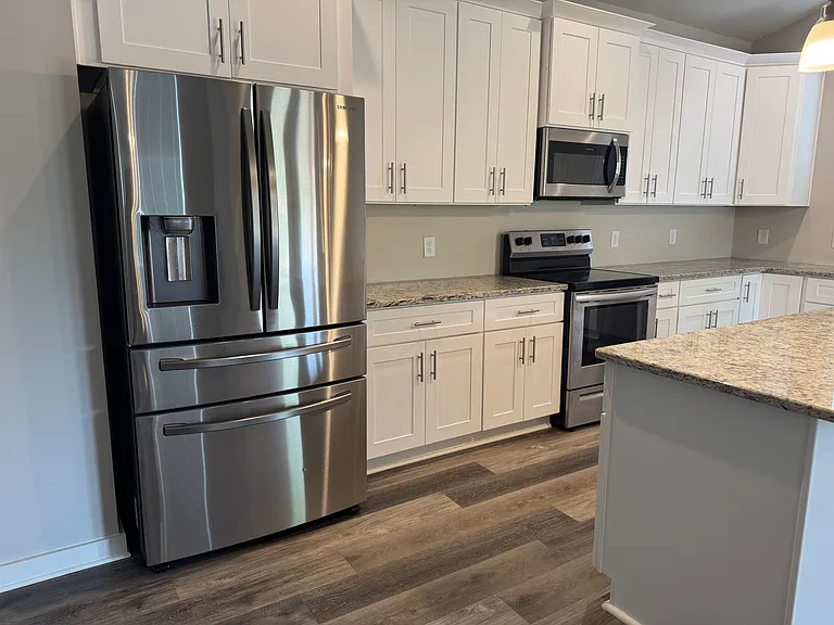 308 N Point Cir — Photo 24