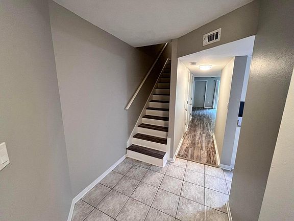 4th image of 2404 Winter Park Ct
