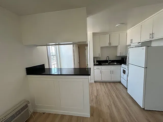 5225 Cahuenga Blvd #19 — Photo 10