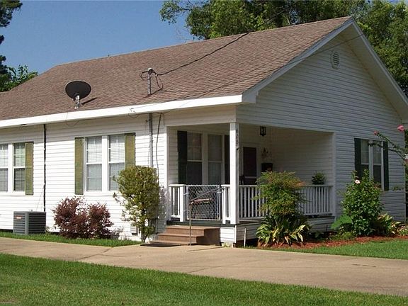 3rd image of 608 11th St