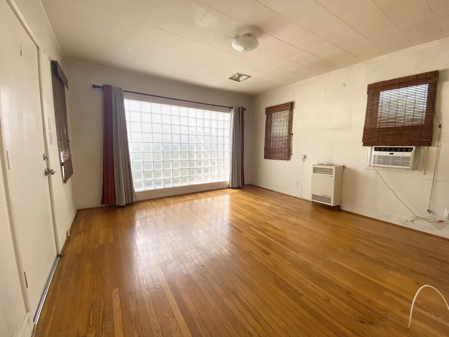 Studio, $1,695 — Photo 3