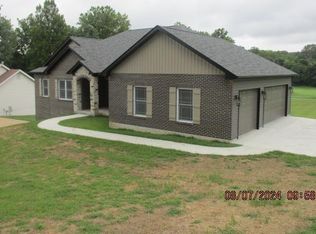 550 Fairway Dr, Union, MO 63084
