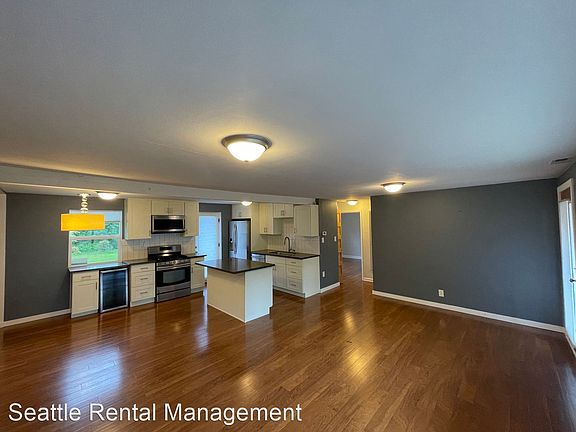 4th image of 11733 4th Ave NW