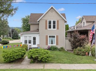 616 Elk St, Sabula, IA 52070