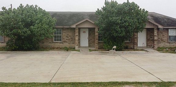 3rd image of 1605 Blue Jay Ave #2 & 4