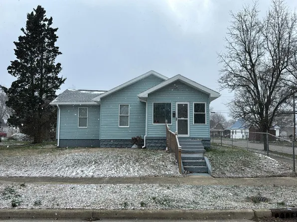 2538 N 16th St, Terre Haute, IN 47804