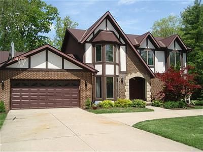 2nd image of 6620 Queens Way
