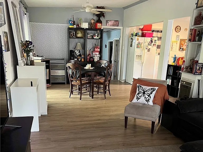 1802 Marilyn Dr — Photo 3