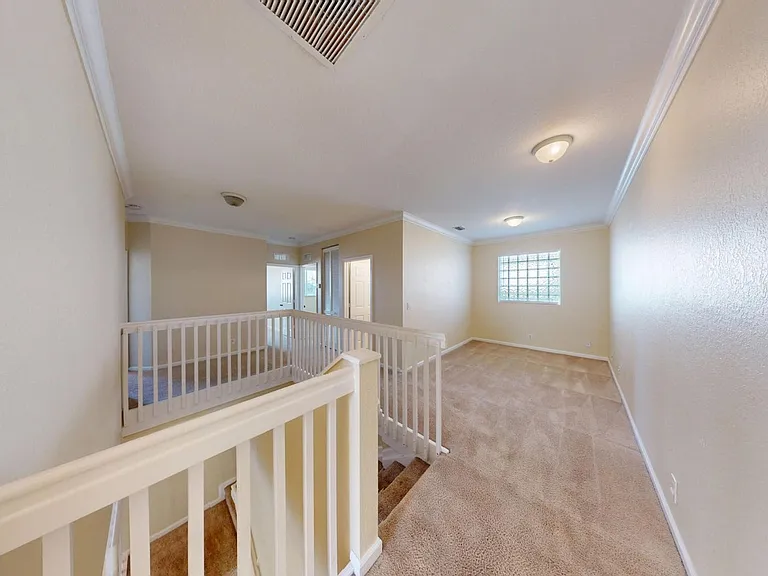 1007 Grove Park Cir — Photo 9