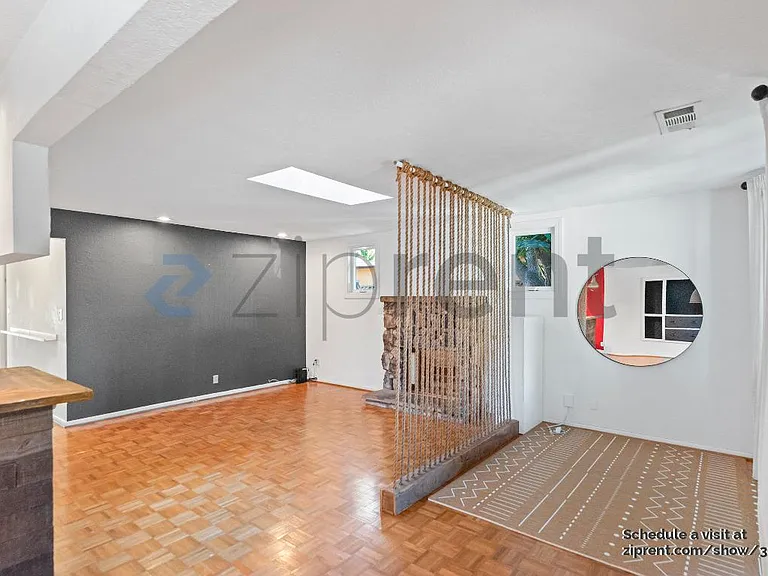 1038 Colton Ave — Photo 8