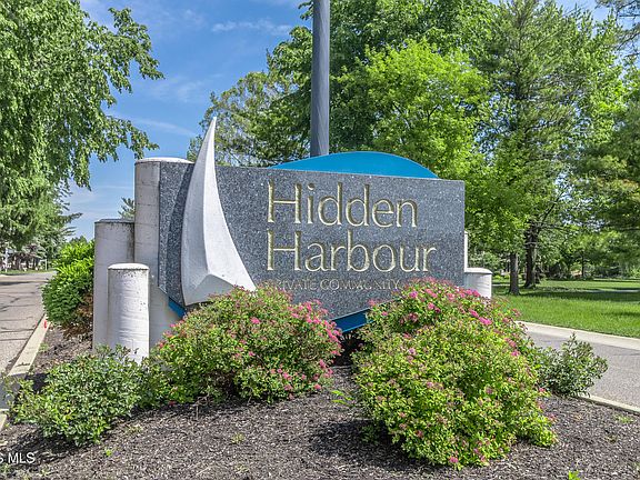 2nd image of 541 E Shoreline Dr