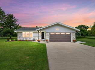 217 Karin Dr, North Prairie, WI 53153