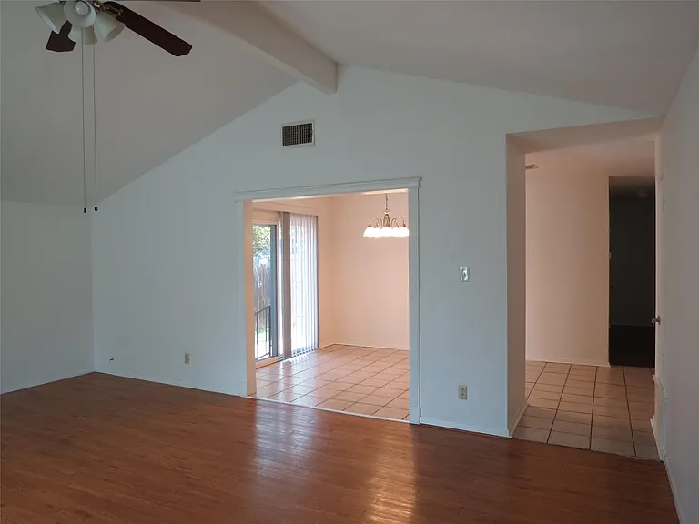 6803 Rearden Rd — Photo 5