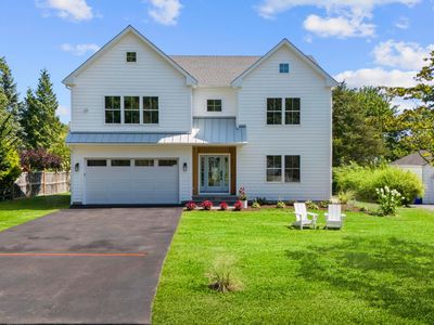 72 Lloyd Drive, Fairfield, CT, 06825