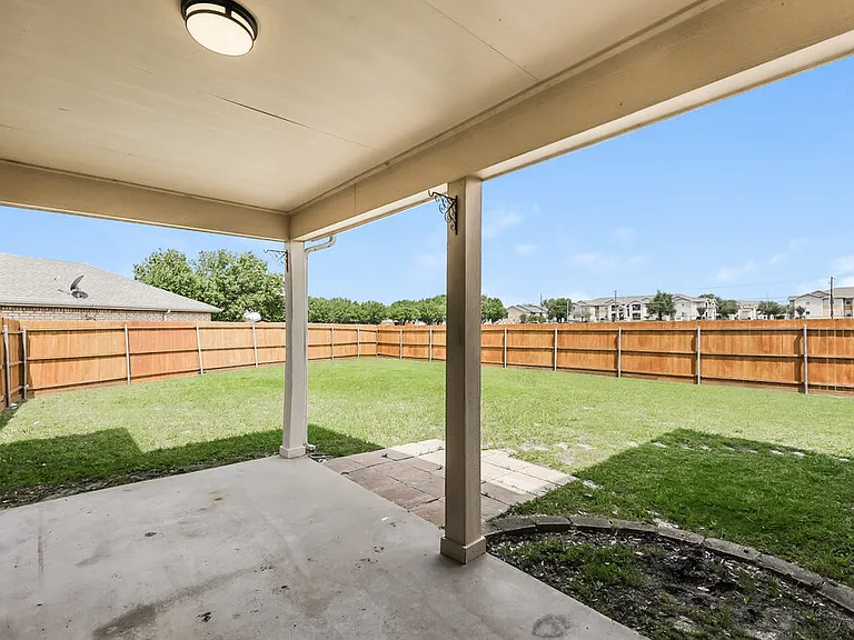 2628 Loch Wood Dr — Photo 16