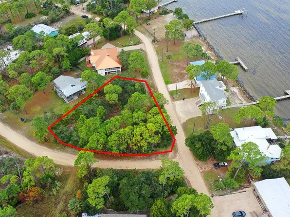 324 Cook St, Eastpoint, FL 32328